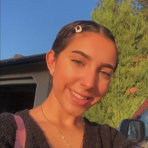 Meet your Posher, Carley